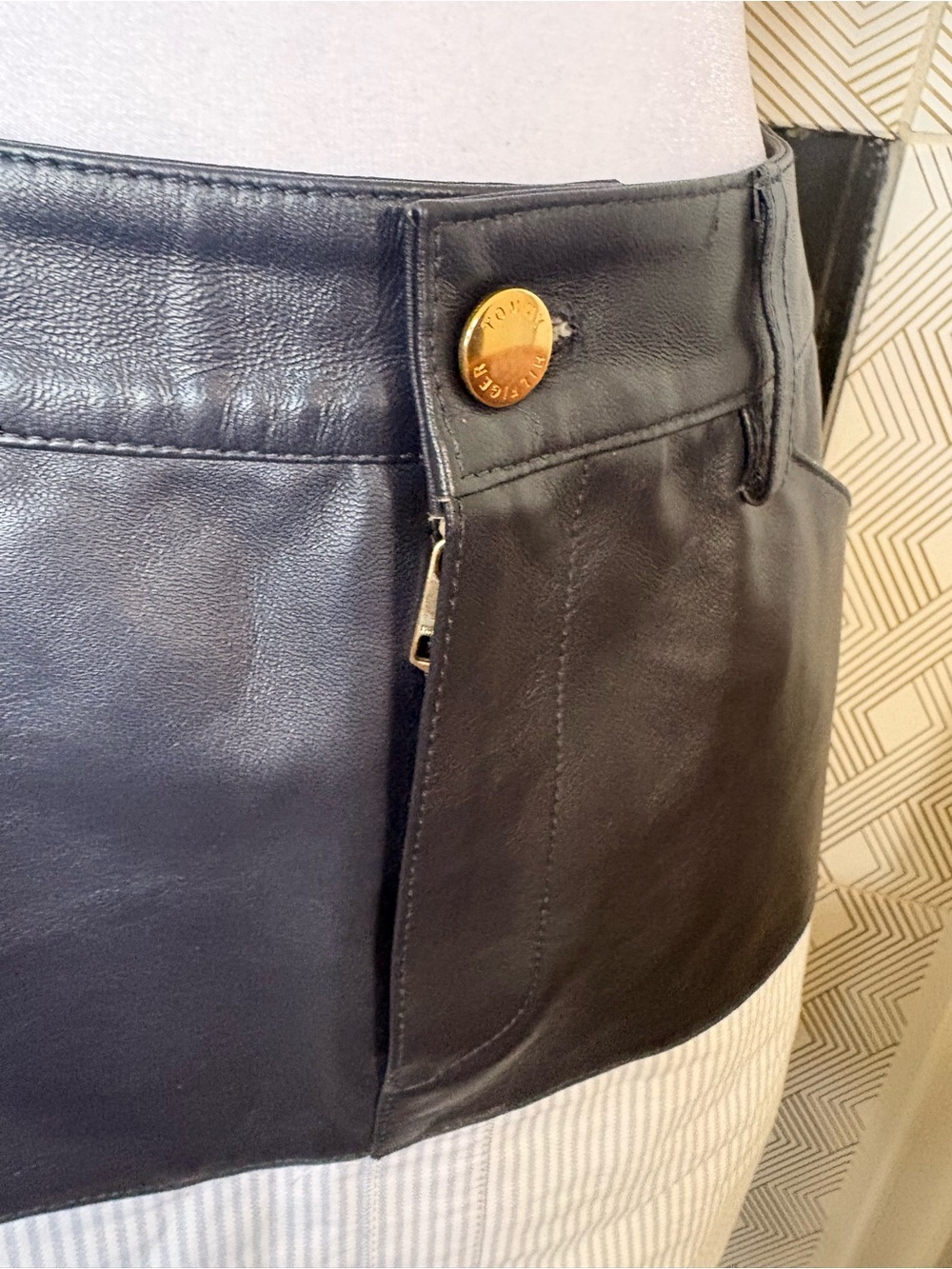 Rare Tommy Hilfiger sample lamb Leather and White Pinstripe Two-Tone Mini skirt - Picture 5 of 13
